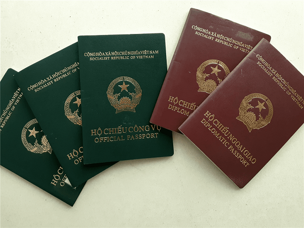 Hộ chiếu công vụ và hộ chiếu ngoại giao