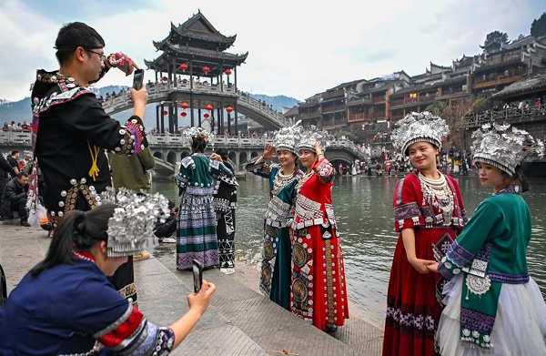 Thời trang khi tham gia lễ hội, sự kiện văn hóa