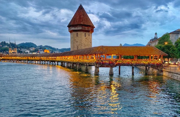 Luzern - Thành phố sở hữu cảnh quan thơ mộng và lãng mạn tại Thụy Sĩ