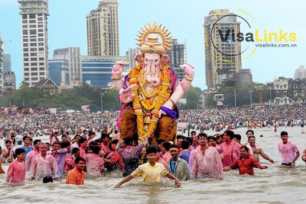 Lễ rước tượng thần voi Ganesha