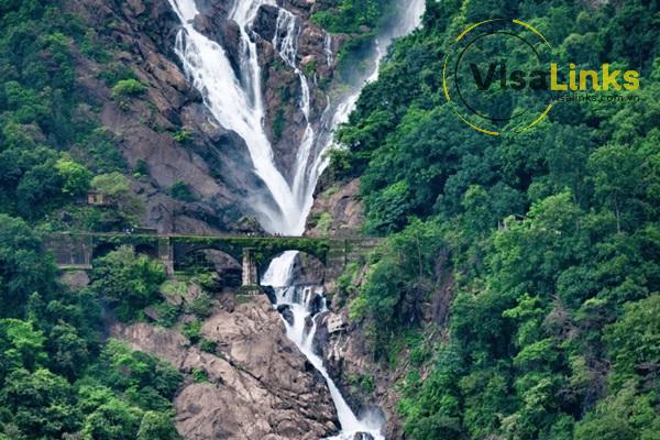 Thác Dudhsagar tại Goa, Ấn Độ