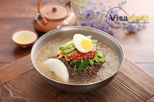 Mì lạnh Naengmyeon 