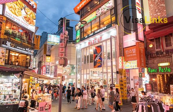 Phố đi bộ Myeongdong – Thiên đường mua sắm và ẩm thực đường phố 