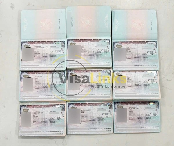 Có thể nhờ người khác nộp tiền phỏng vấn visa Mỹ giúp không?