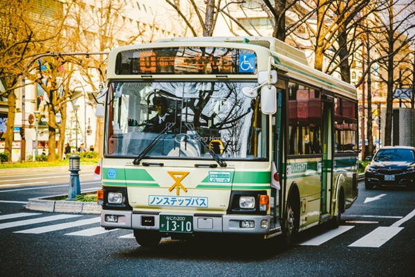 Xe buýt tại Osaka Nhật Bản