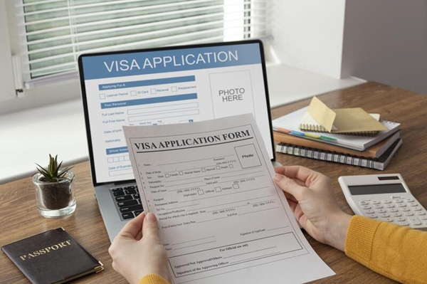 Xin visa Úc online hay nộp hồ sơ giấy?