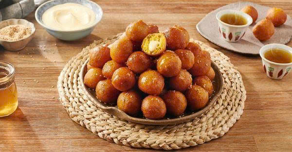 Bánh rán Luqaimat