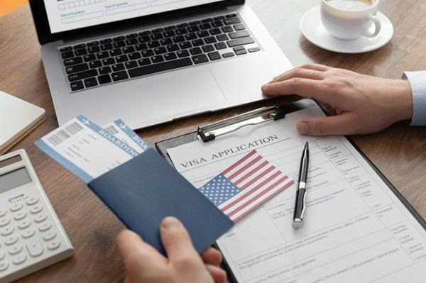 Cần chuẩn bị gì khi phỏng vấn visa thăm thân Mỹ?