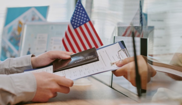 Quy trình xin visa qua Mỹ dự lễ tốt nghiệp