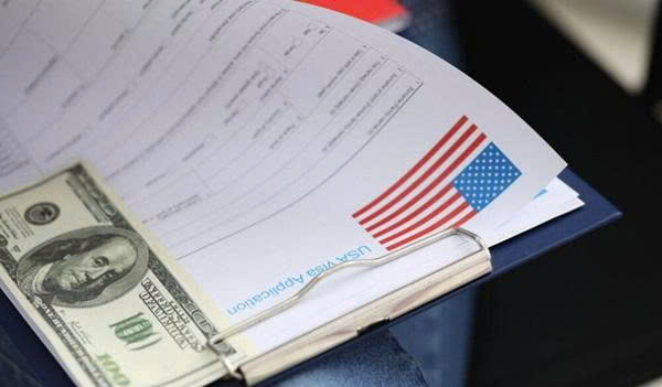 Lệ phí xin visa thăm thân Mỹ