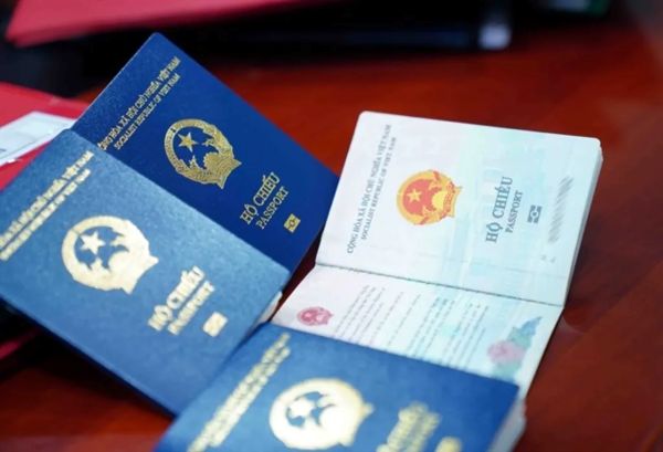 Hộ chiếu trắng và lịch sử du lịch còn yếu