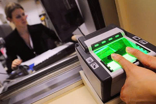 Quy trình lăn tay xin visa Canada diễn ra như thế nào?