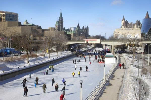Khám phá kênh đào Rideau nổi tiếng tại Canada