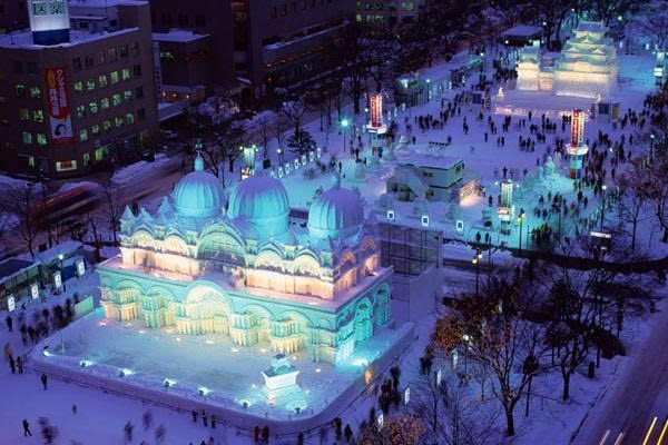 Lễ hội tuyết Sapporo nổi tiếng ở Nhật Bản