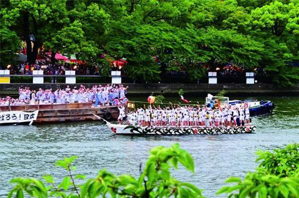 Lễ hội Tenjin Matsuri tại Osaka Nhật Bản