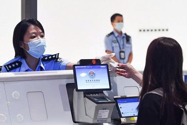 Ai cần khai tờ khai nhập cảnh Trung Quốc?