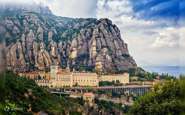 Dãy núi Montserrat