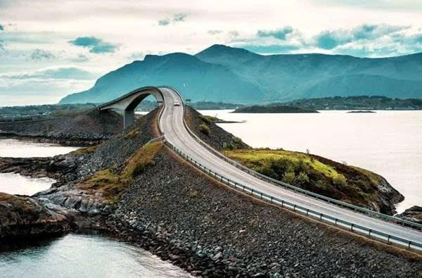 Atlantic Road là cung đường ven biển đẹp bậc nhất thế giới